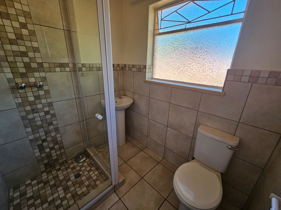 To Let 1 Bedroom Property for Rent in Adamayview North West